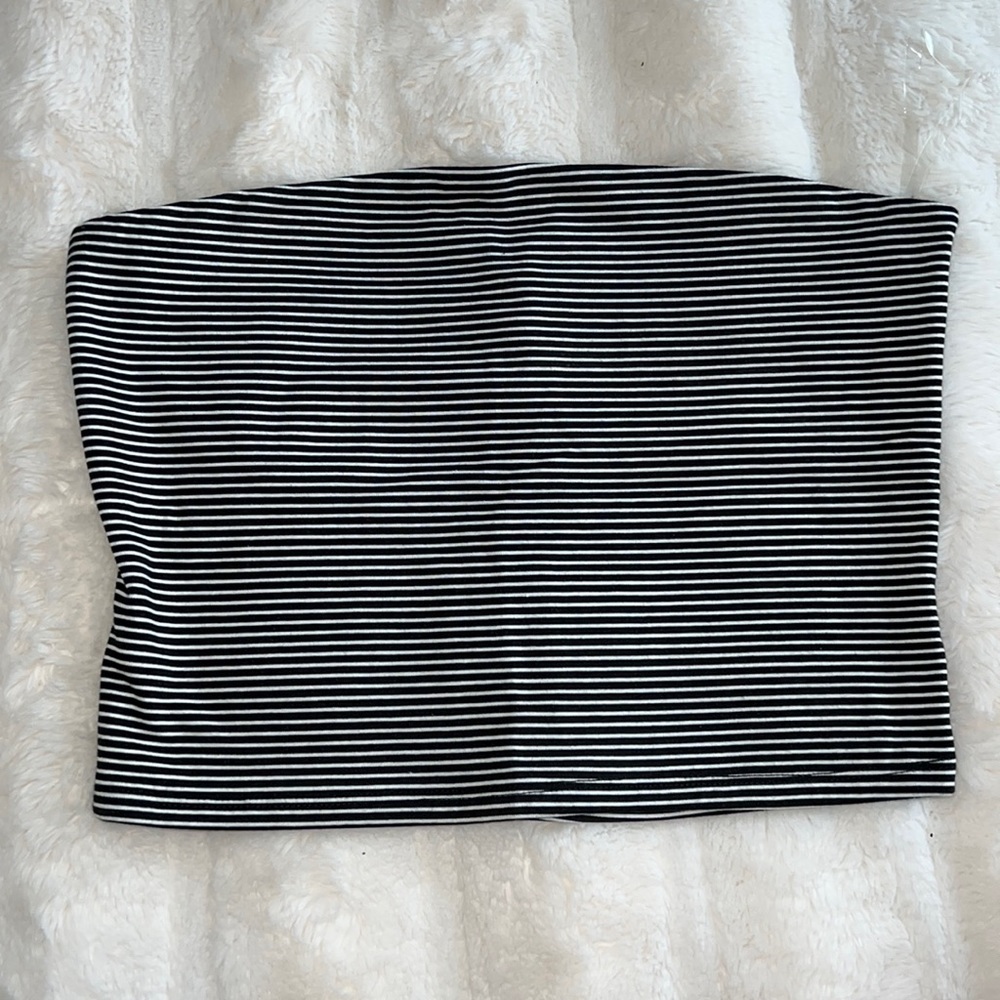Black and white tube top